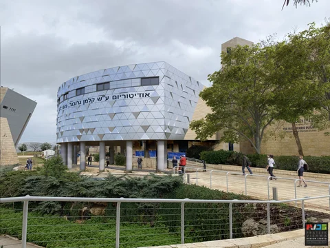 Exterior — 009